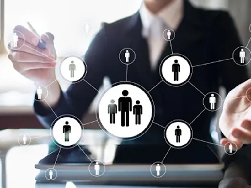 Hình ảnh sân khấu giải đấu và khán giả VIP, tượng trưng cho các sự kiện độc quyền của 8ket.